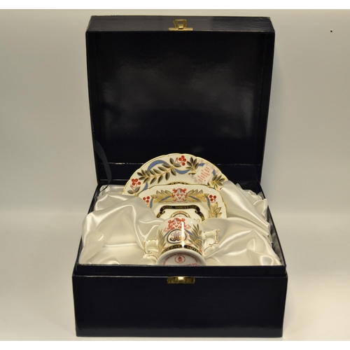 5A - Royal Crown Derby Royal Shrovetide 2002 commemorative tray limited edition 120/150; Loving Cup 120/1... 