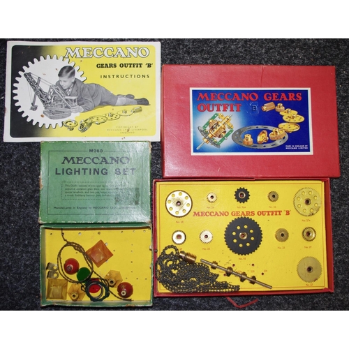 102 - Pre-war Meccano Lighting Set, original box; Meccano Gears Oufit B, original box (2)