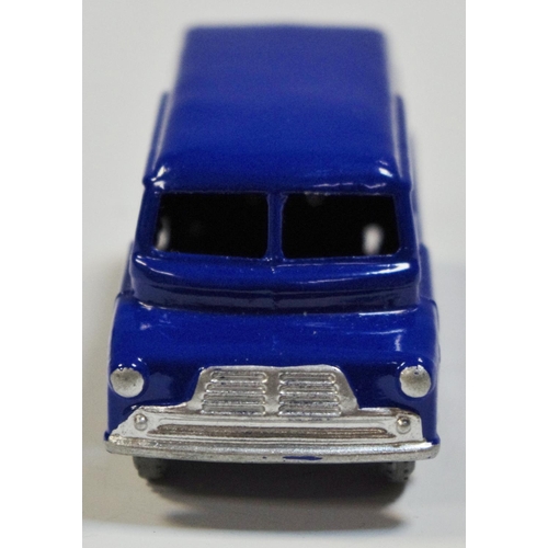 30 - Matchbox Regular Wheels 25a Bedford CA ''Dunlop'' Van - blue, silver trim, knobbly grey plastic whee... 