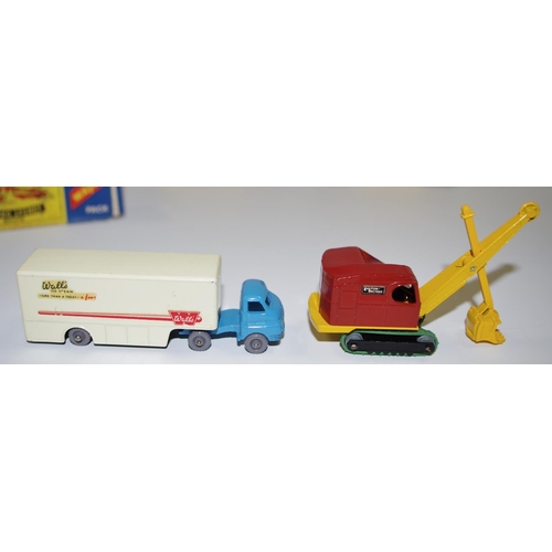 4 - A Matchbox Regular Wheels Major Pack No.1 Caterpillar DW20, yellow & blue card box; another unboxed;... 