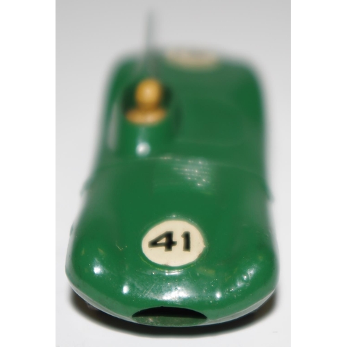 40 - Matchbox Regular Wheels No.41a Jaguar D Type - Stannard Code 4 - dark green body with racing number ... 