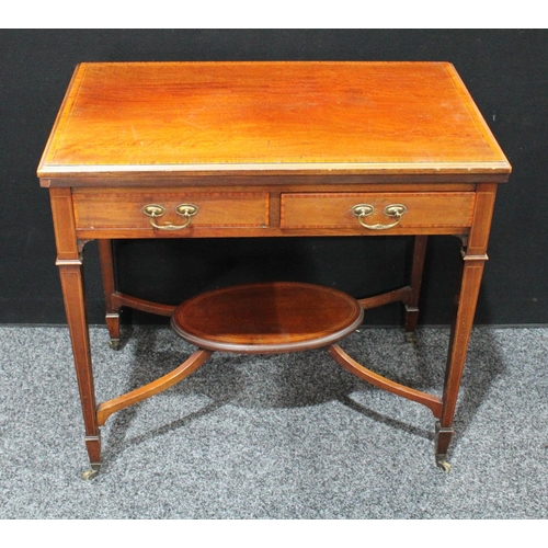 207 - An Edwardian satinwood crossbanded mahogany rectangular card table, folding top enclosing an inset b... 