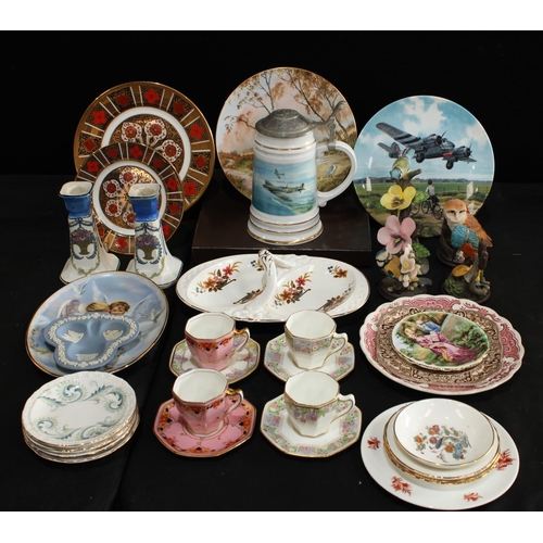 264 - Ceramics - four Royal Doulton Harlequin coffee cups and saucers, painted in raised bright enamels, H... 