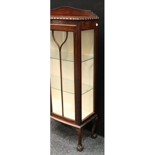 277 - An early 20th century oak display cabinet, c.1920