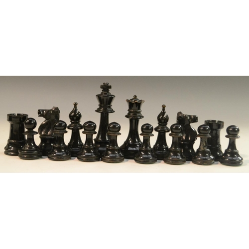 3054 - A boxwood and ebonised Staunton pattern weighted chess set, the Kings 9.5cm high