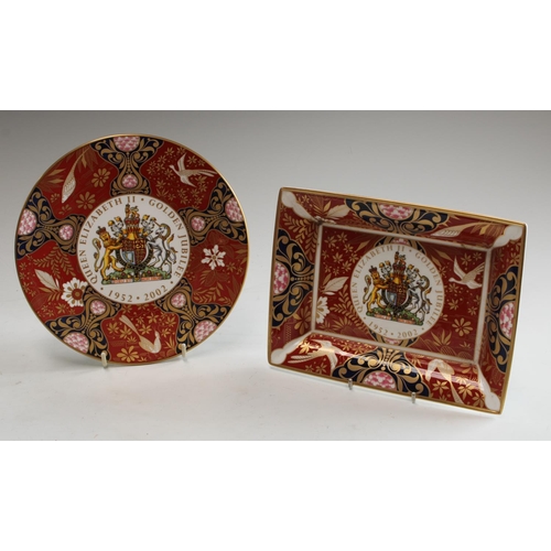 5053 - A Royal Worcester commemorative bowl, Golden Jubilee 1952 - 2002, 23cm diam; a similar tray and plat... 