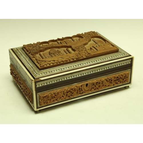 5313 - An Indian sandalwood and sadeli marquetry box