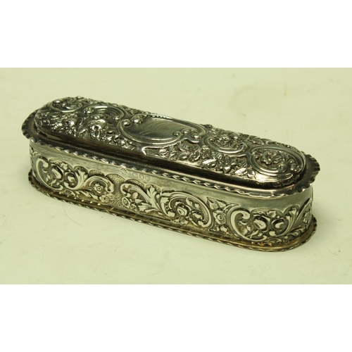 5704 - A Victorian silver dressing table box with hinged cover, London 1895, 18.5cm long, 176g