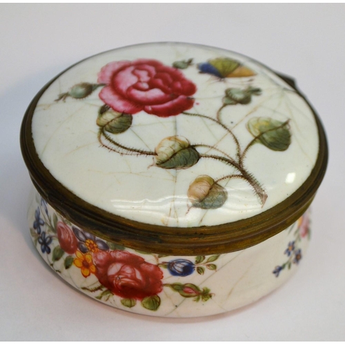 1112 - A George III Birmingham enamel circular snuff box, the slightly domed hinged cover painted with a pi... 