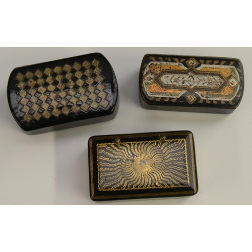 1141 - A large 19th papier-mâché rounded rectangular table-top snuff box, the cover inscribed in gilt: Take... 