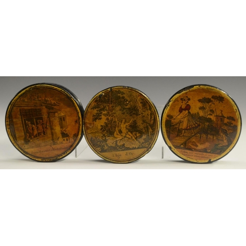 1152 - An early 19th century French papier-mâché circular table-top snuff box, the push-cover printed in mo... 