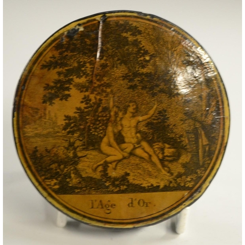 1152 - An early 19th century French papier-mâché circular table-top snuff box, the push-cover printed in mo... 