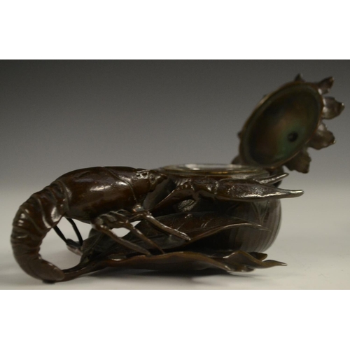 1413 - A bronze lobster inkwell, hinged cover, 15cm wide