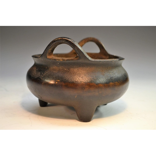 339 - A Chinese bronze tripod ding censer, loop lug handles, 14cm diam, seal mark, 19th century