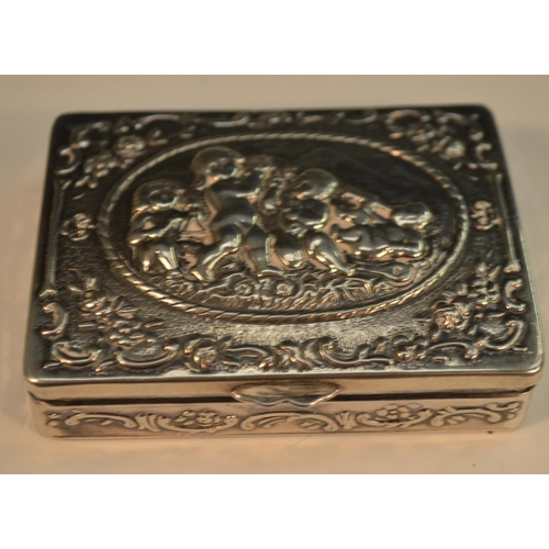 675 - A French silver rounded rectangular snuff box, hinged cover chased with frolicing putti, 7.5cm wide,... 