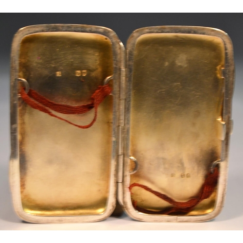 817 - A Victorian silver rounded rectangular cheroot case, hinged cover, 8cm long, King & Son, London 1885