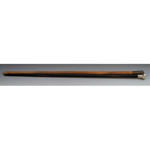 1241 - A George V silver mounted gentleman's walking cane, domed pommel, ebonised shaft, 92cm long, London ... 