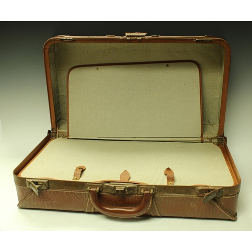 5151 - A mid 20th century travelling trunk/case, bearing label for Furness Line, SS Pacific Reliance