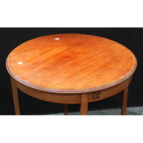 84 - An Edwardian satinwood crossbanded mahogany centre table, c.1905