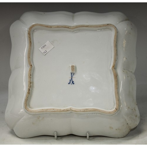 105 - A Meissen shaped square dish, outside decorated in the Watteauesque taste with a courting couple bes... 