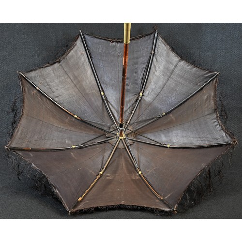 5278 - A Victorian lady's two-section black silk parasol, brass-mounted turned hardwood shaft, bone tip, 71... 