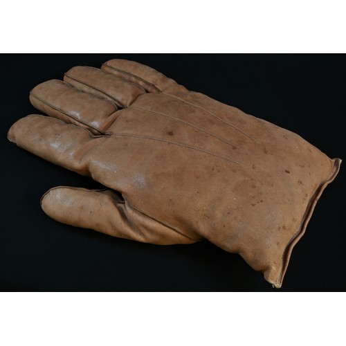 5289 - Advertising - an early 20th century promotional shop window display, as an oversize leather glove, t... 