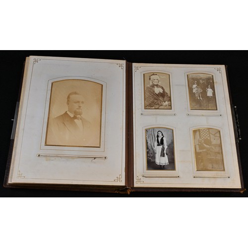 5467 - Photography - a 19th century tooled morocco leather album of photographs and carte de visites,variou... 