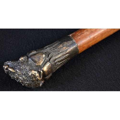 5513 - A novelty walking cane, the pommel as a toad, 98cm long