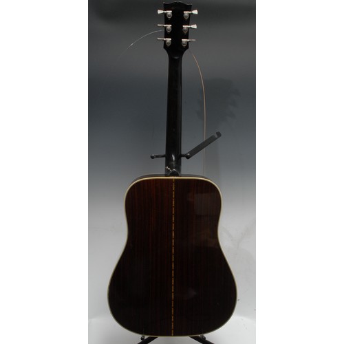 5285C - A Gibson Heritage Custom Acoustic guitar Kalmazoo USA, spruce top, ebony neck. Serial number 300200 ... 