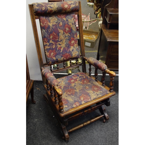 487 - An American rocking chair, fluted uprights, spindled supports, c.1880