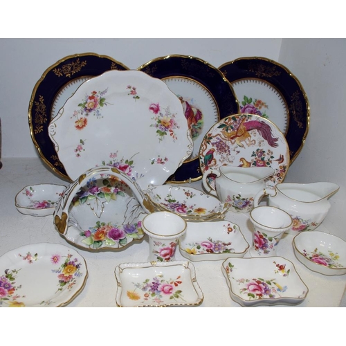 39 - Ceramics - Royal Crown Derby Posies; Old Avesbury; Decorative plates; etc