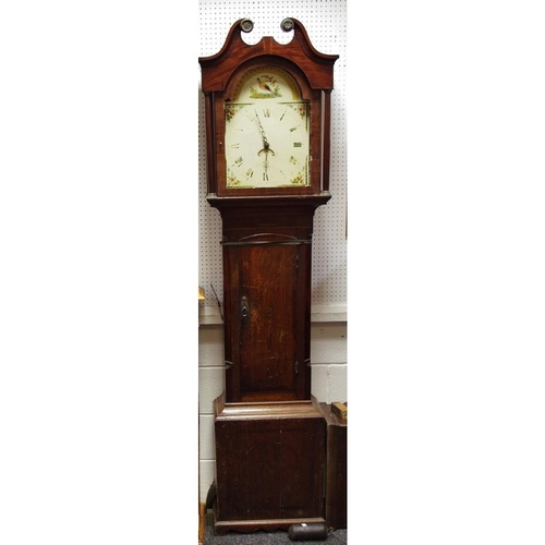 392 - A George III oak longcase clock, 32.5cm arched painted dial, the case with swan neck pediment, glaze... 