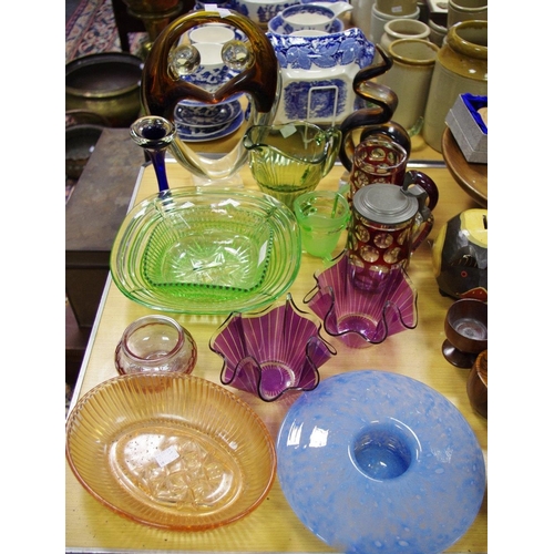 395 - Decorative Glass - various pieces including amber glass dancing figures; bowls; uranium glass;etc