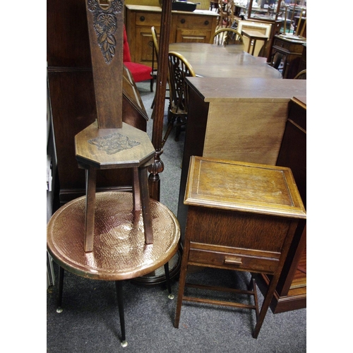 420 - An early 20th century oak spinning chair; early/mid 20th century sewing box; Edwardian hall chairs; ... 