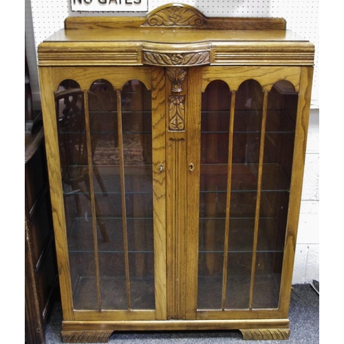 426 - An Art Deco display cabinet, c.1940