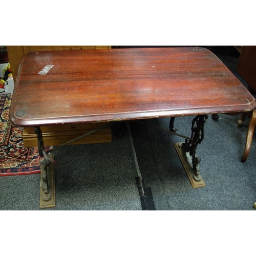 495 - A cast iron base pub table