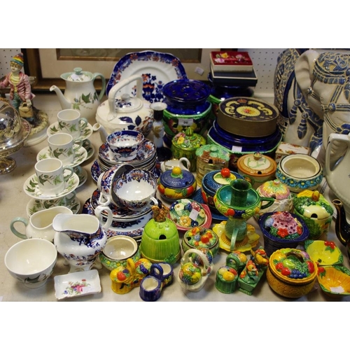 96 - A Wedgwood Hereford pattern coffee service comprising coffee pot, coffee cans & saucers, milk jug an... 