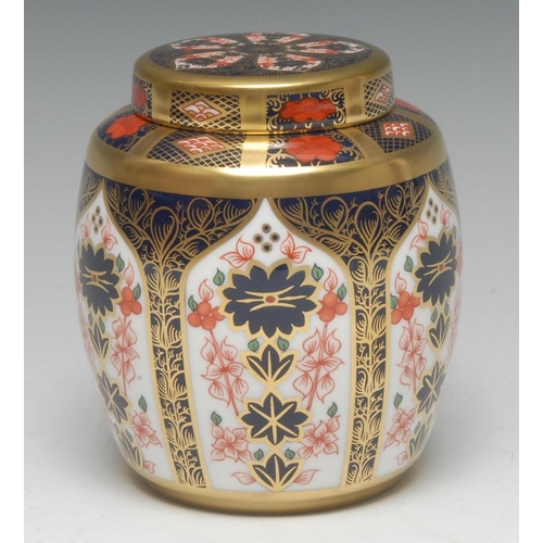 147 - A Royal Crown Derby 1128 Old Imari solid gold band pattern ovoid ginger jar and cover, 12cm high, pr... 