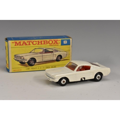 3128 - Matchbox Regular Wheels 8e Ford Mustang - Stannard Code 6 - white body without silver grille, black ... 