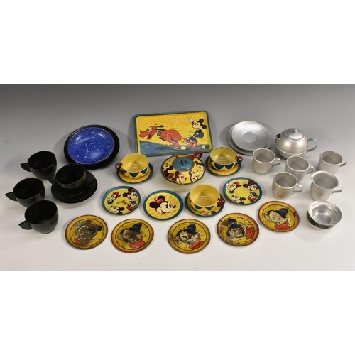 3172 - Walt Disney - a Happynak series Mickey Mouse tin plate tea set, miniature teapot, cups, saucers, rec... 