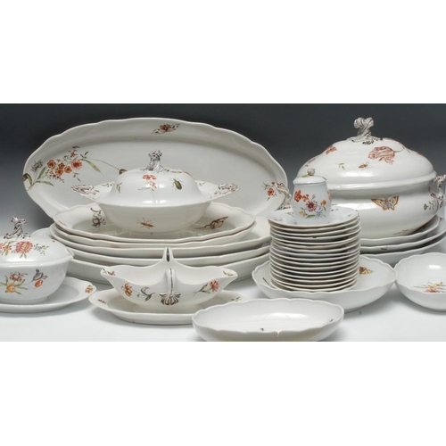 400A - A comprehensive Meissen dinner service, outside painted by Elisabeth Wilke, comprising fifty two din... 