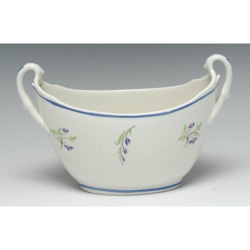 93 - A Pinxton boat-shaped open sucrier, pattern 13, blue line borders, open loop handles, 19.5cm wide, c... 