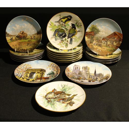 247 - A quantity of collectors plates including Royal Worcester The Dambusters, mostly boxed (quantity)