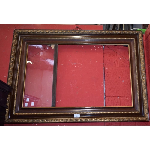 571 - A gilt highlighted picture/looking glass frame, 96cm x 67cm overall