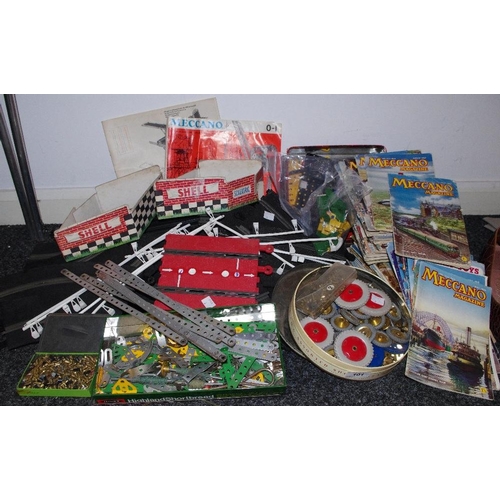 101 - Juvenalia - over 60 Meccano Magazines from 1956 through to 1960; various Meccano parts including whe... 