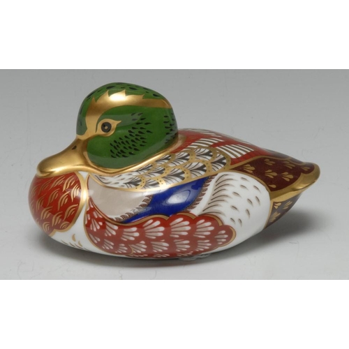 252 - A Royal Crown Derby paperweight, Bakewell Duck, commissioned by John Sinclair, gold stopper, limited... 