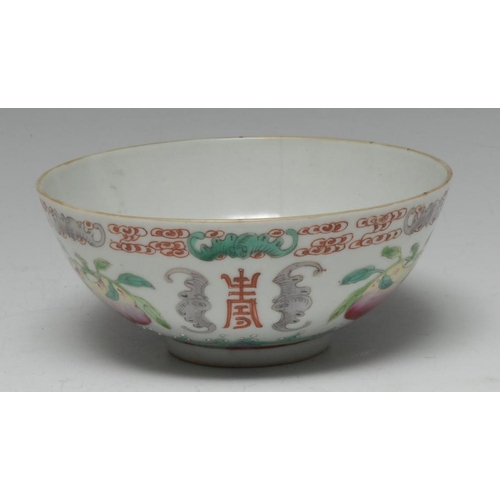 412 - A 19th century Chinese famille rose porcelain circular bowl, painted with ripe peaches and bats in p... 