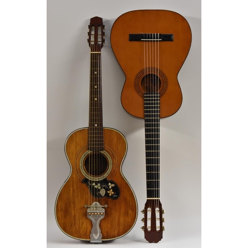 3027 - A mid 20th century six string Spanish Classical guitar by Alfredo Albertini, the label inside reads ... 