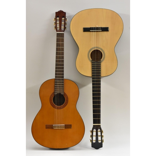 3081 - A Yamaha C-40 Classical Acoustic Guitar, length of soundboard 49cm, total length of guitar 99cm; and... 