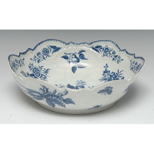 62 - A Worcester Pine Cone pattern shaped circular shell moulded bowl, printed in underglaze blue with pe... 